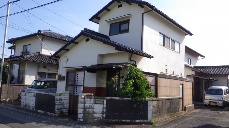 春の新緑とル・レーヴ 山口県山口市朝田643-18 一戸建て